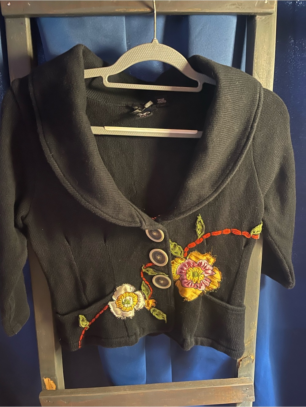 Nick & Mo Black Cropped Cardigan with Multicolor Floral Embroidery